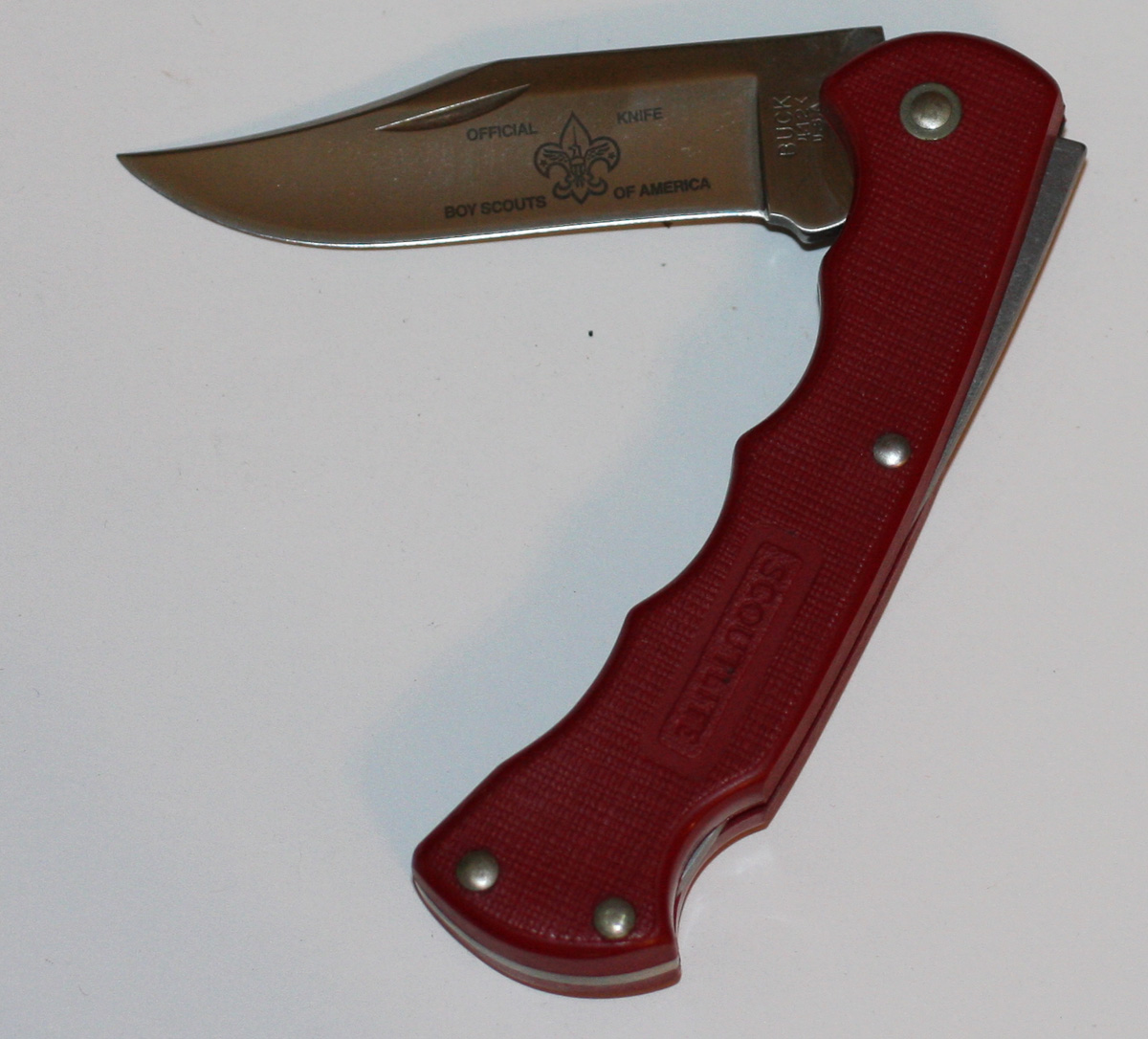 buck-knives-412-scoutlite-boy-scouts-folding-knife-unused-with-sheath