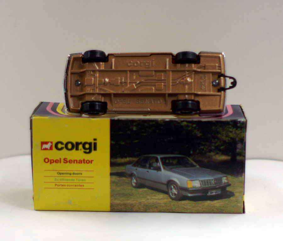 CORGI TOYS 329 BRONZE OPEL SENATOR MIB  